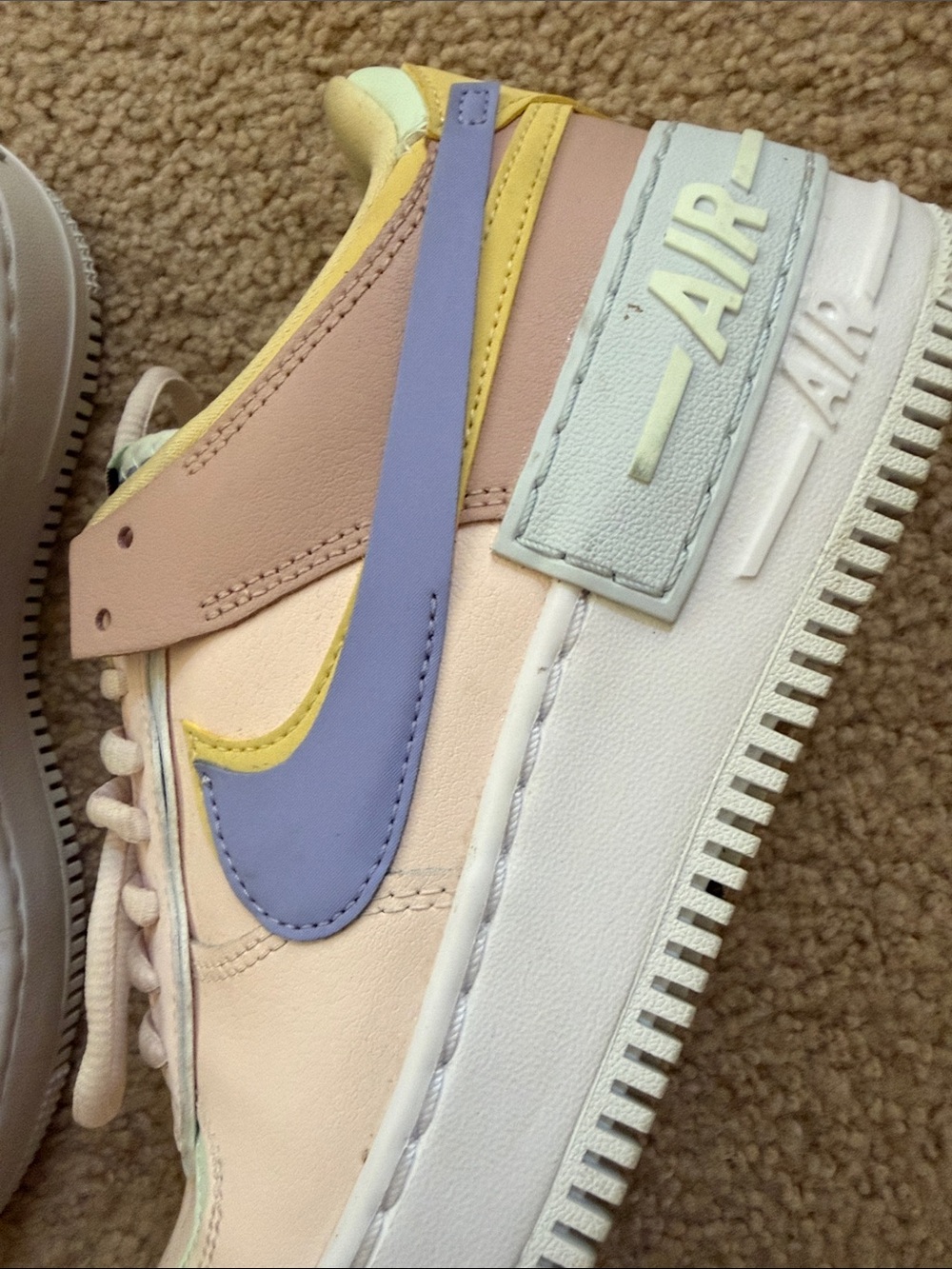 Nike Pastel Multi-Accent Women's Sneakers - Picture 5 of 6